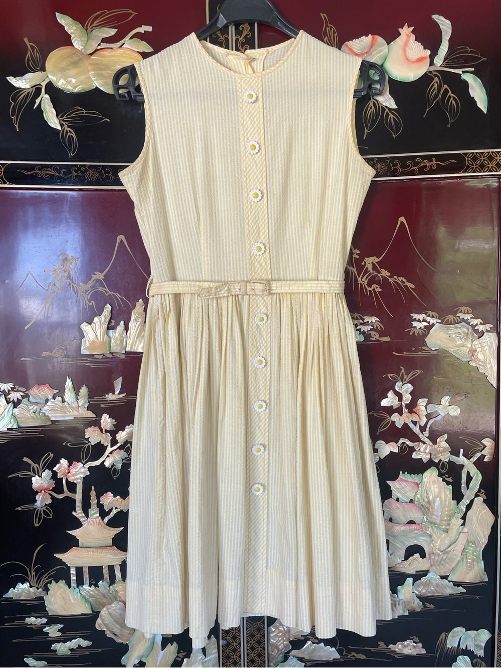 1950s daisy seersucker pleated dress - Picture 2 of 10